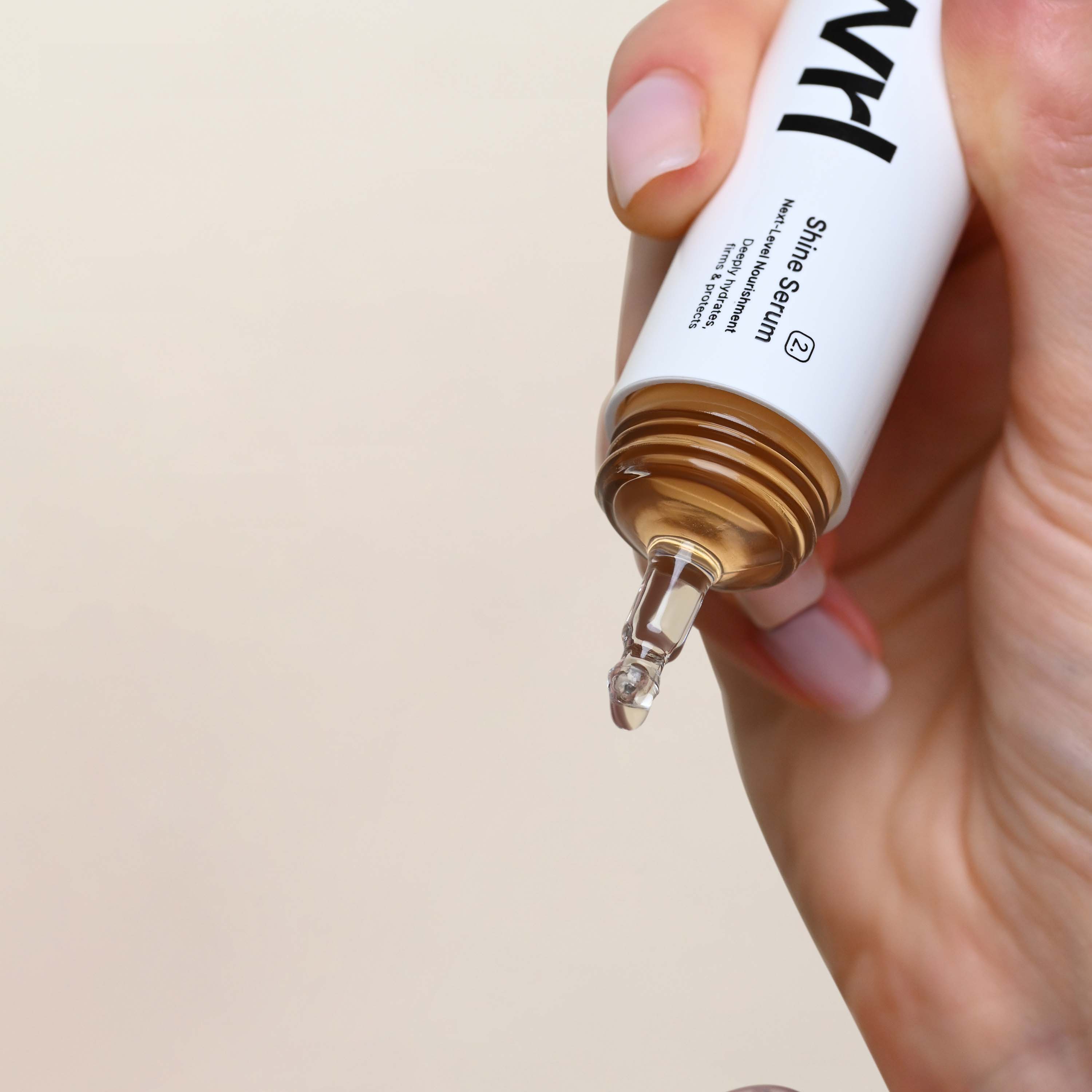 Base Hydration Essence